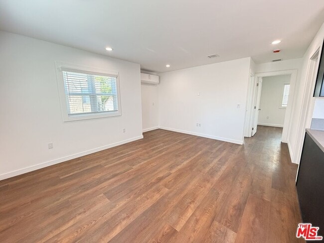 Photo - 818 N Harper Ave