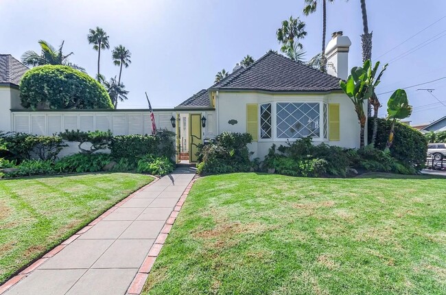 Building Photo - 4893 Niagara Ave