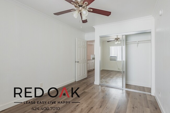 Photo - 4069 Oakwood Ave Unit 12