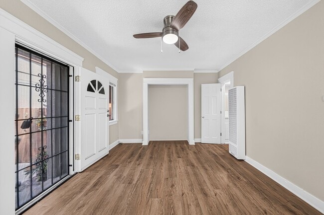 Photo - 2492 Pasadena Ave Unit 2494