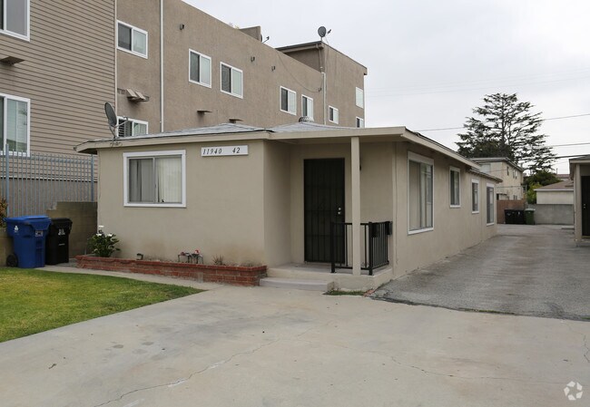 Photo - 11942 Courtleigh Dr