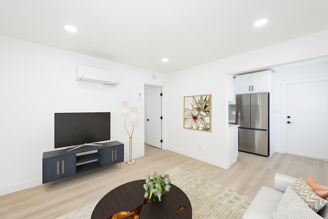 Photo - Curlew and Juniper Apartments