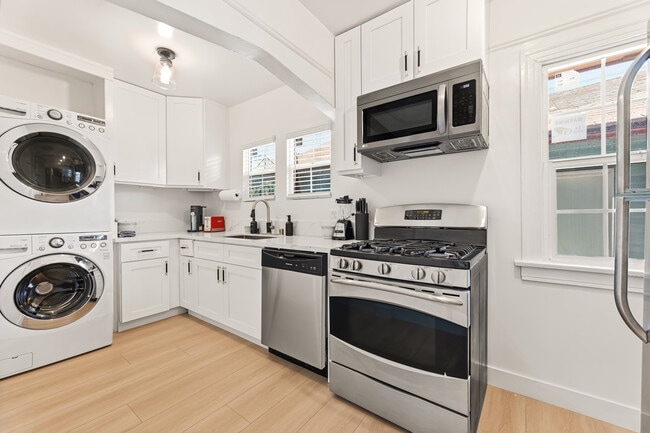 Photo - 732-736 Redondo Ave Unit 734
