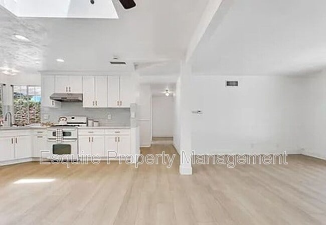 Photo - 906 Granby Ave