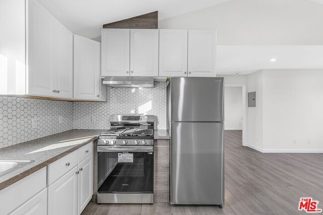 Photo - 3509-3504 Kinney St