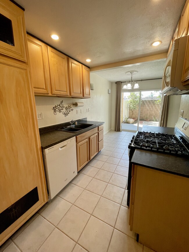 Photo - 918 S Mountain Ave