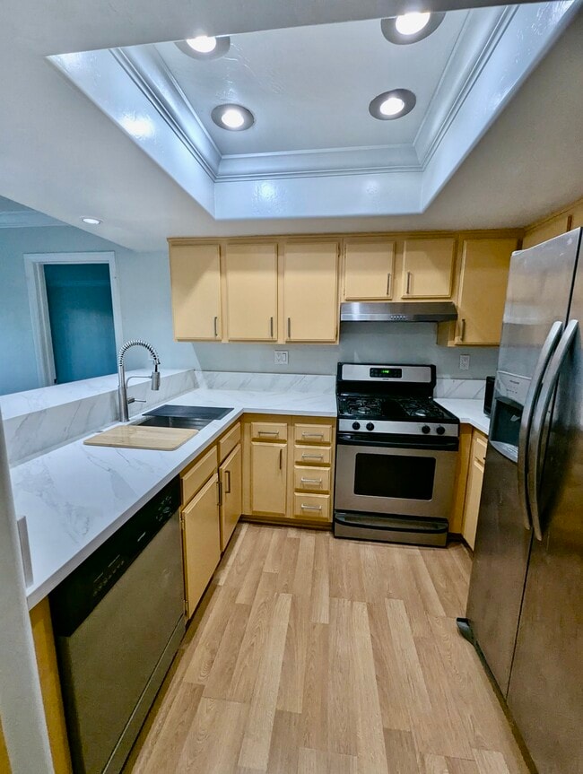 Kitchen - 3510 W Sweetbay Ct Unit A