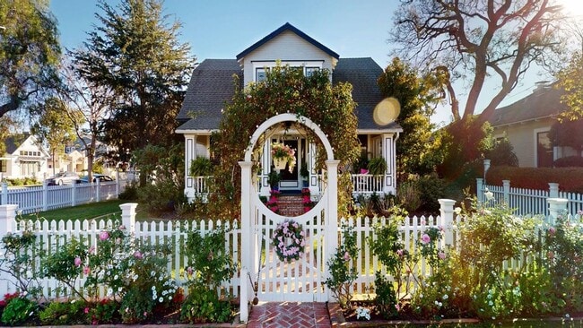 Photo - A Timeless Coronado Beach Cottage