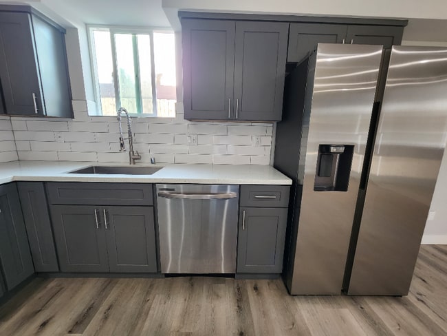 Photo - 4537 W 18th St