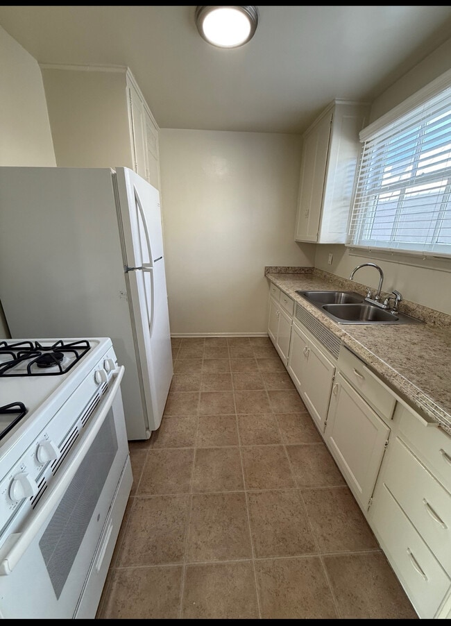 Photo - 1121 26th St Unit 1