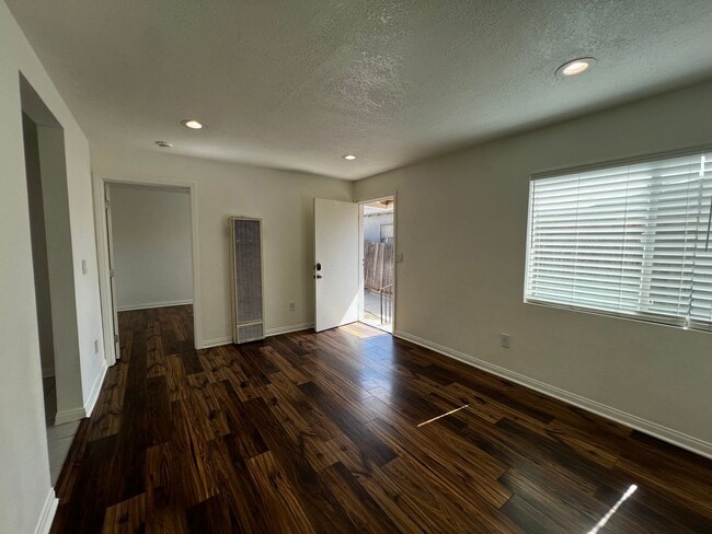 Photo - 1 Bedroom 1 Bath Remodeled House for Rent ...