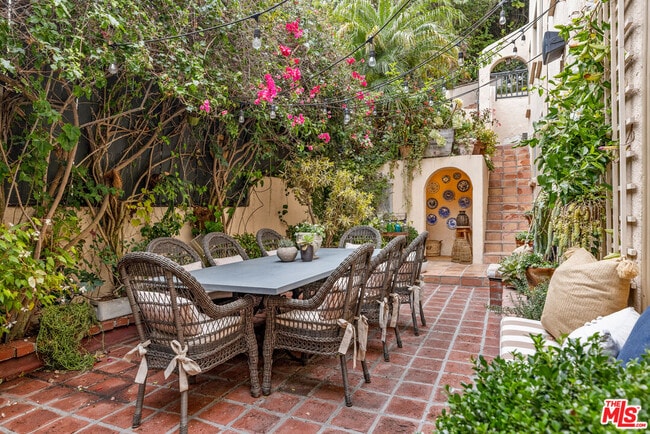 Building Photo - 175 W Channel Rd