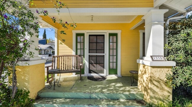 Photo - Wonderful Two Bedroom Home for Rent Long Beach