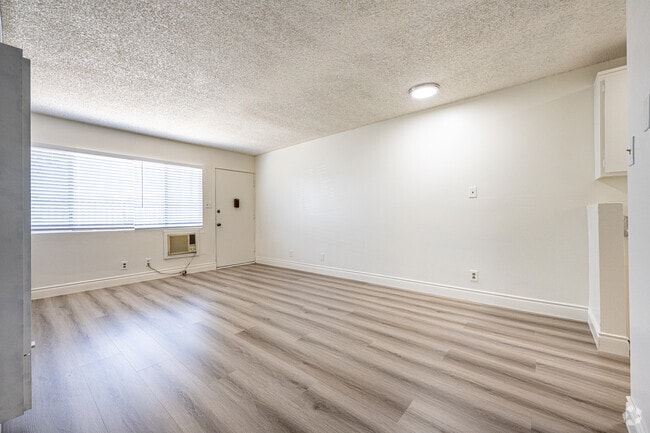 1BR, 1BA - 600SF - Dining Room - La Puente Garden Apts