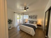 Photo - 325 E Stocker St