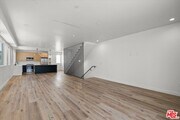 Photo - 839 N McCadden Pl