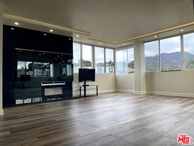 Photo - 17352 Sunset Blvd Unit 605-D