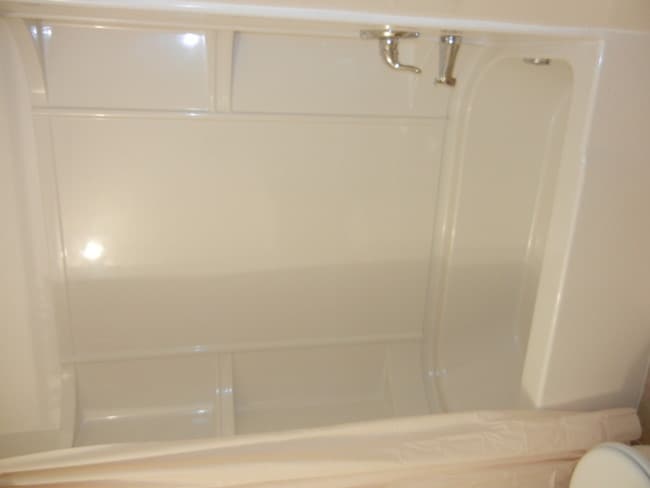 Shower - 1468 Corson St Unit A