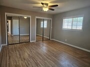 Photo - 4 Bedrooms and 3 Bathrooms in Winnetka