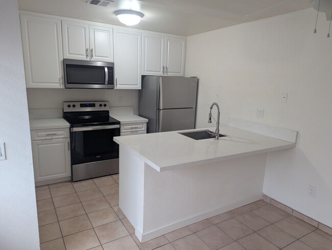 Photo - 72502 Edgehill Dr Unit #1