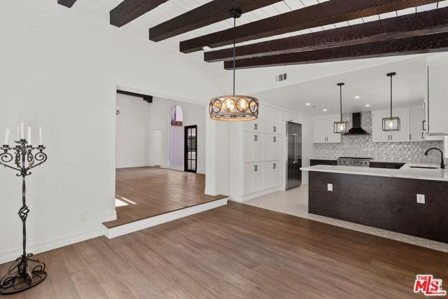 Building Photo - 1527 N Beverly Dr Rental
