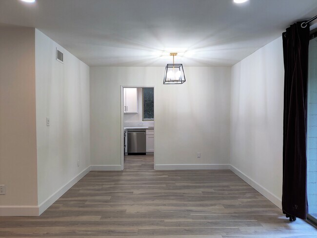 Dining area next to kitchen - 1300 Midvale Ave Unit 211