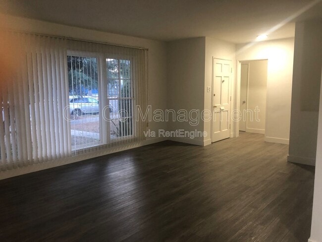 Photo - 6500 Balboa Blvd