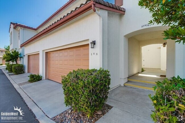 Building Photo - Elegant 2Bdm 2.5Ba Home in the Desirable I...