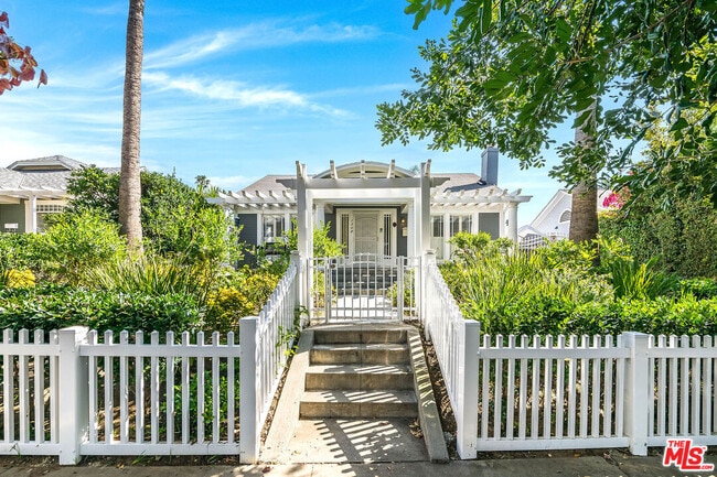 Photo - 1308 N Ogden Dr