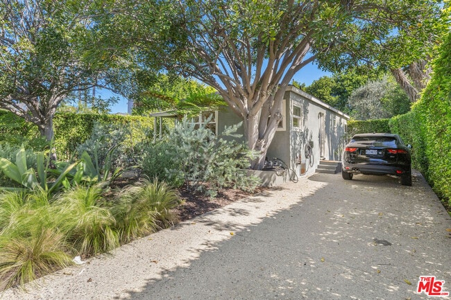 Photo - 3954 Redwood Ave