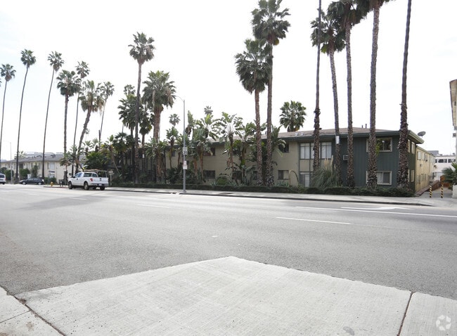 Photo - 7254 Hollywood Blvd Apartments