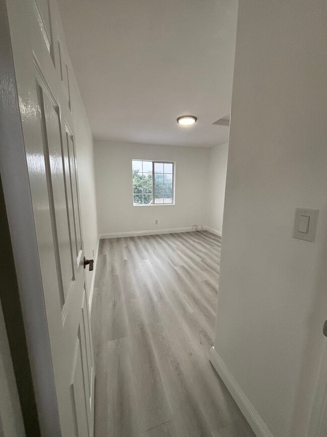 Photo - 2429 E 110th St Unit B