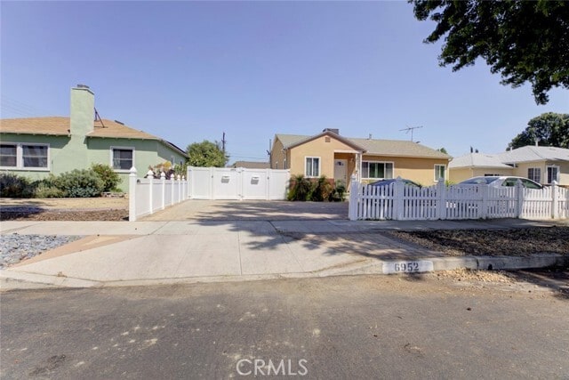 Photo - 6954 Jellico Ave