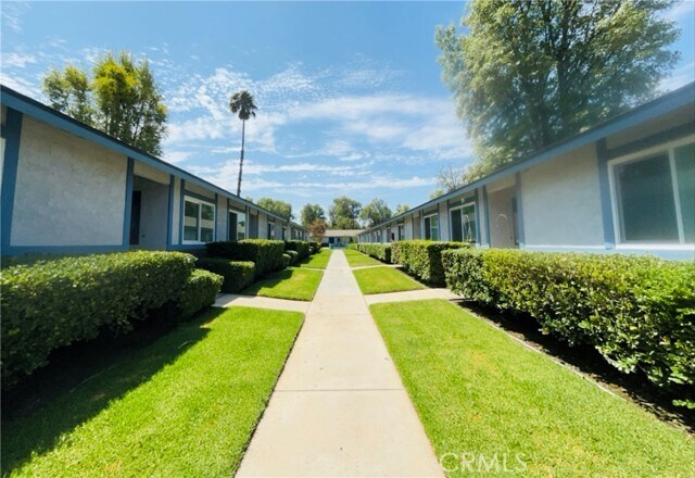 Photo - 4680 Jurupa Ave