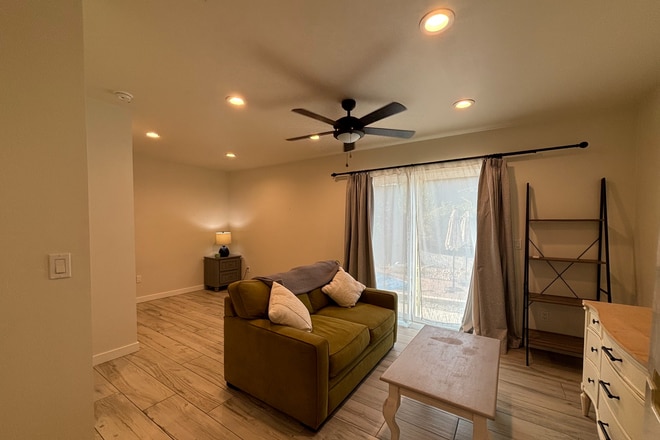 Photo - 1369 Ontario Ave Unit Cozy cottage