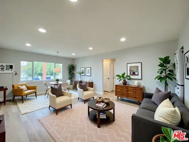 Building Photo - 11702 Dorothy St