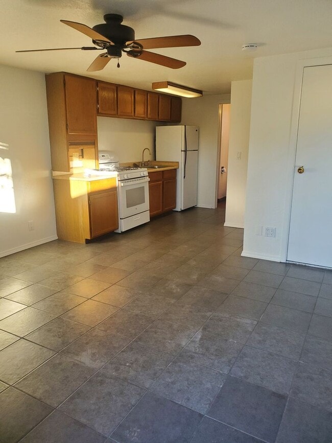 Photo - Charming Oak View Studio