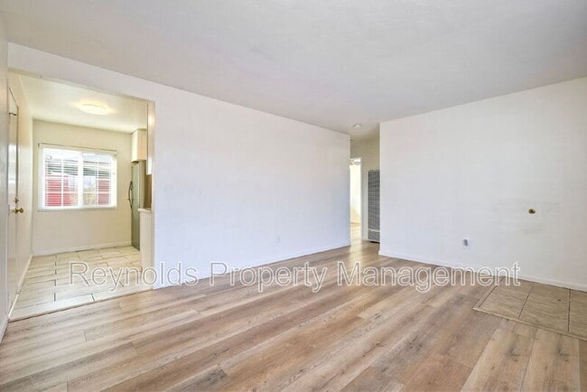 Photo - 3341 Chamoune Ave