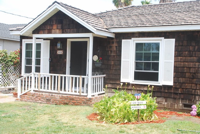 curb appeal! - 1636 Greenwood Ave House