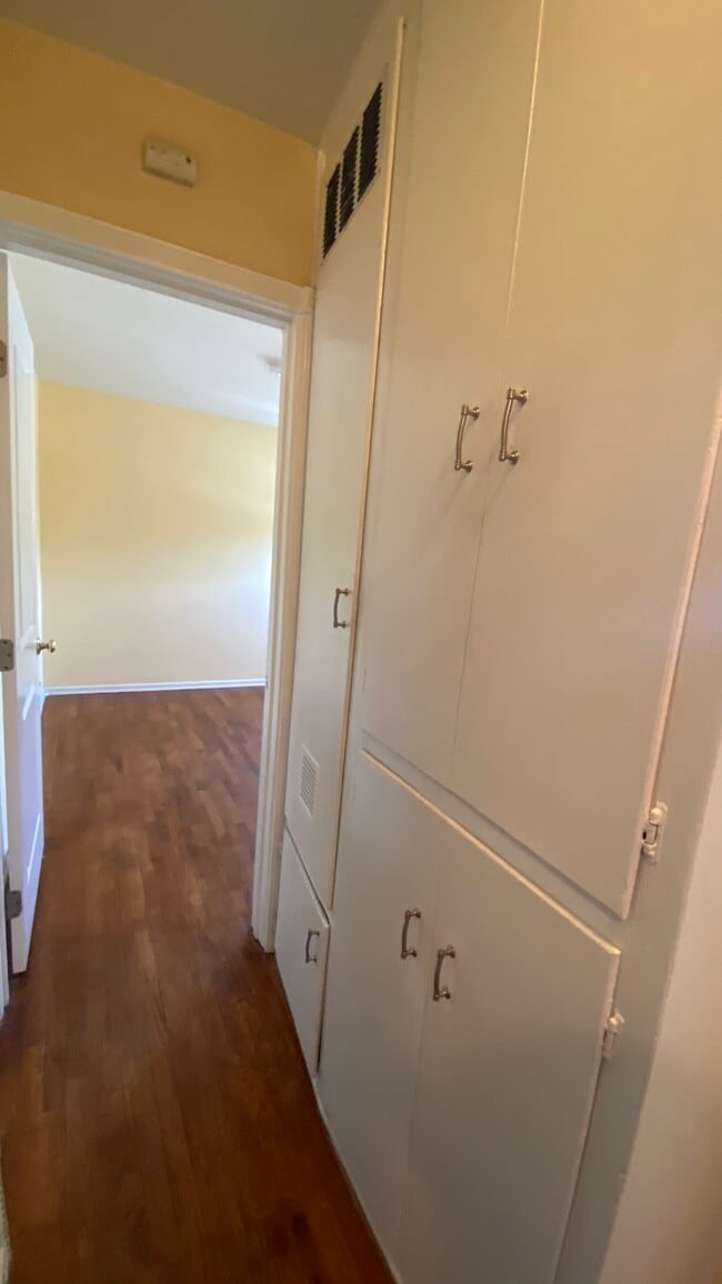 Photo - 11662 Chandler Blvd Unit B