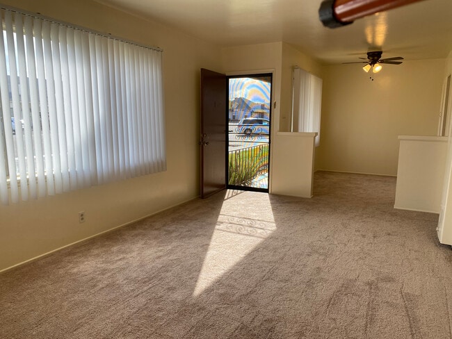 Building Photo - 211 W Fairview Ave Unit A
