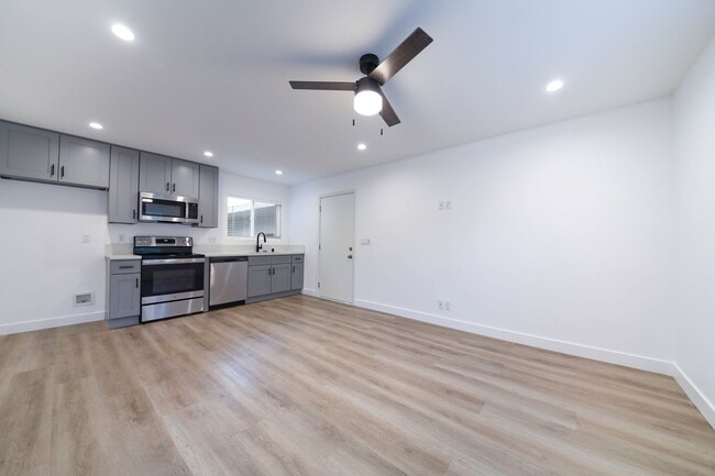Building Photo - 1655 W Malvern Ave Rental