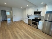 Photo - 6125 Whitsett Ave Apartment Unit 13