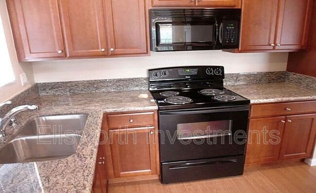 Photo - 3665 Morlan St