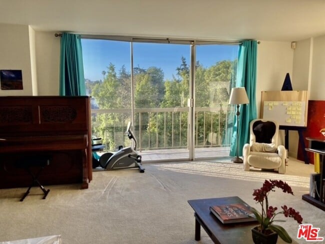 Building Photo - 10747 Wilshire Blvd Unit 708