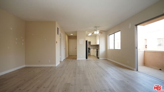 Building Photo - 1538 Stanford St Unit 10 Rental