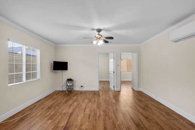 Photo - 18621 Bryant St