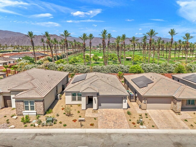 Photo - 51805 Pinnacle Vis Dr