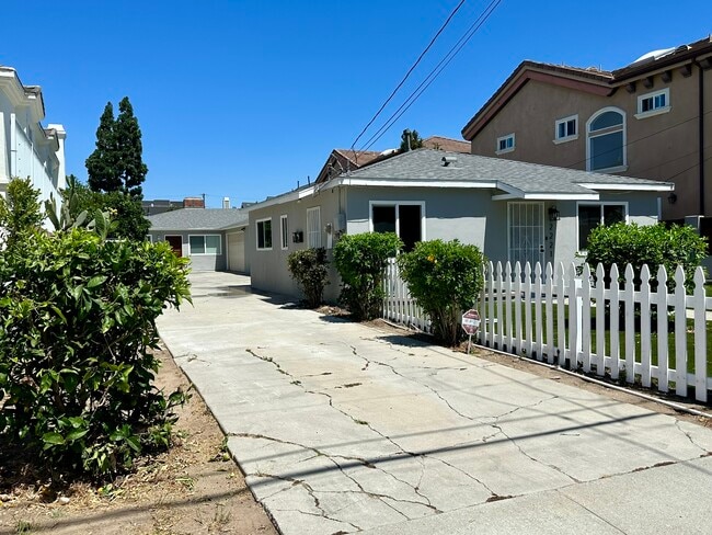 Photo - 2221 Bataan Rd Unit #A