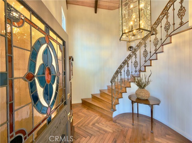 Photo - 327 Aster St